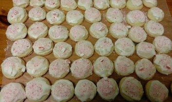 Candy Cane Snowballs