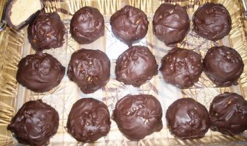 Easy Chocolate Peanut butter Balls