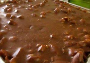 pioneer woman's chocolate sheet cake