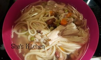 Chicken noodle bean soup