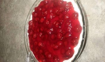 Easy no bake cherry delight